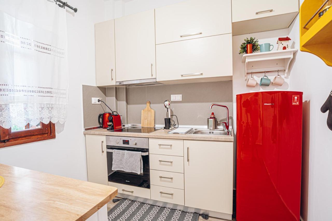 Retro Boutique Apt W Balcony In Historical Area Apartment Солун Екстериор снимка